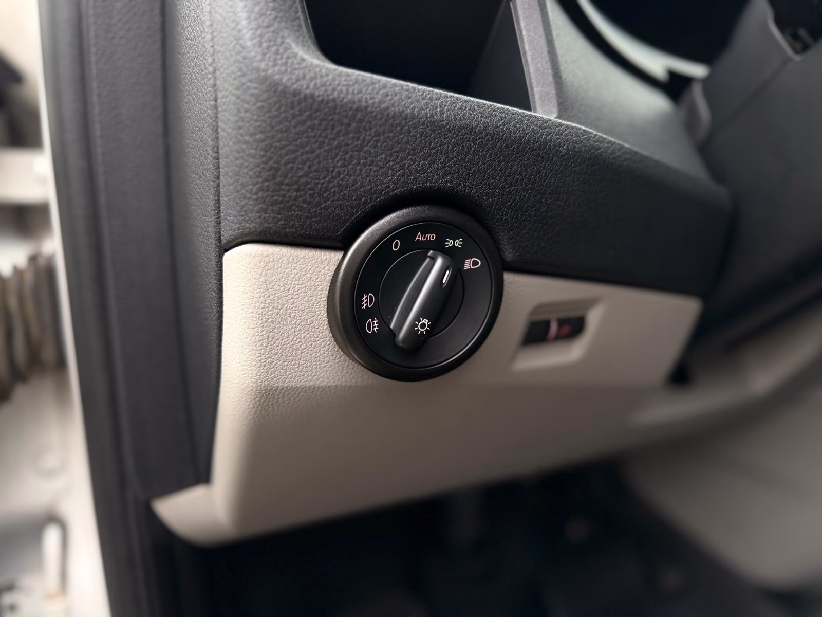 Volkswagen T6 Kombi 4Motion /LED/SHZ/AHK/STHZ/NAVI