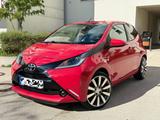 Toyota Aygo AYGO X-play*1.Hand*Klima*Tempomat*Tüv neu* - Toyota Aygo (X) in München