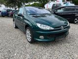 Peugeot 206 Cabriolet CC Roland Garros - Peugeot 206 mit Benzin-Antrieb: Roland Garros