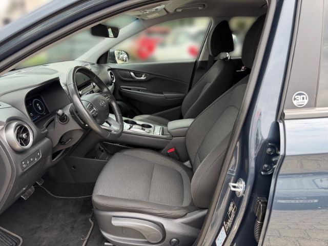 Fahrzeugabbildung Hyundai KONA Edition 30+ Elektro 2WD +KLIMA+NAVI+PDC+UVM