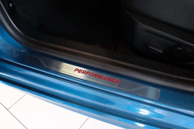Fahrzeugabbildung Ford Focus Turnier ST 2.3 Eco |1HAND|B&O|KAMERA|LED|