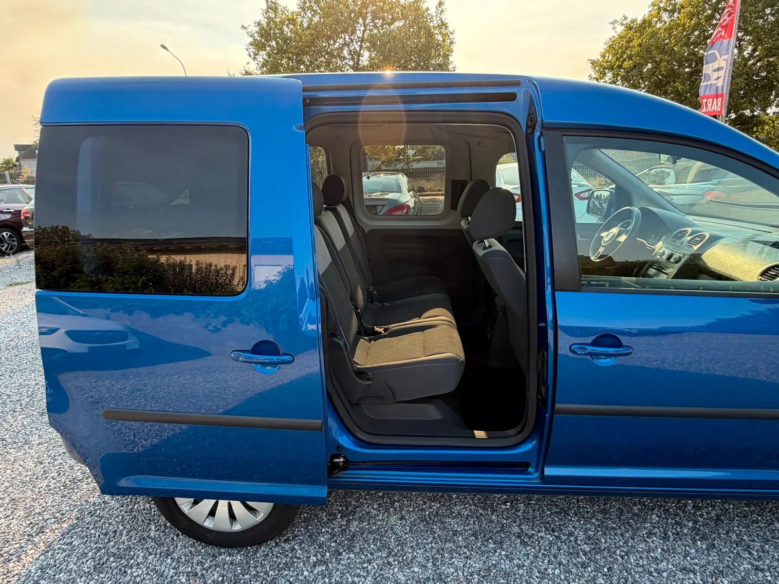 Volkswagen Caddy 2010 — фото 16