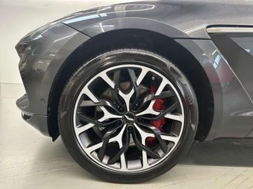 صورة 7 لـ 2021 Aston Martin DBX