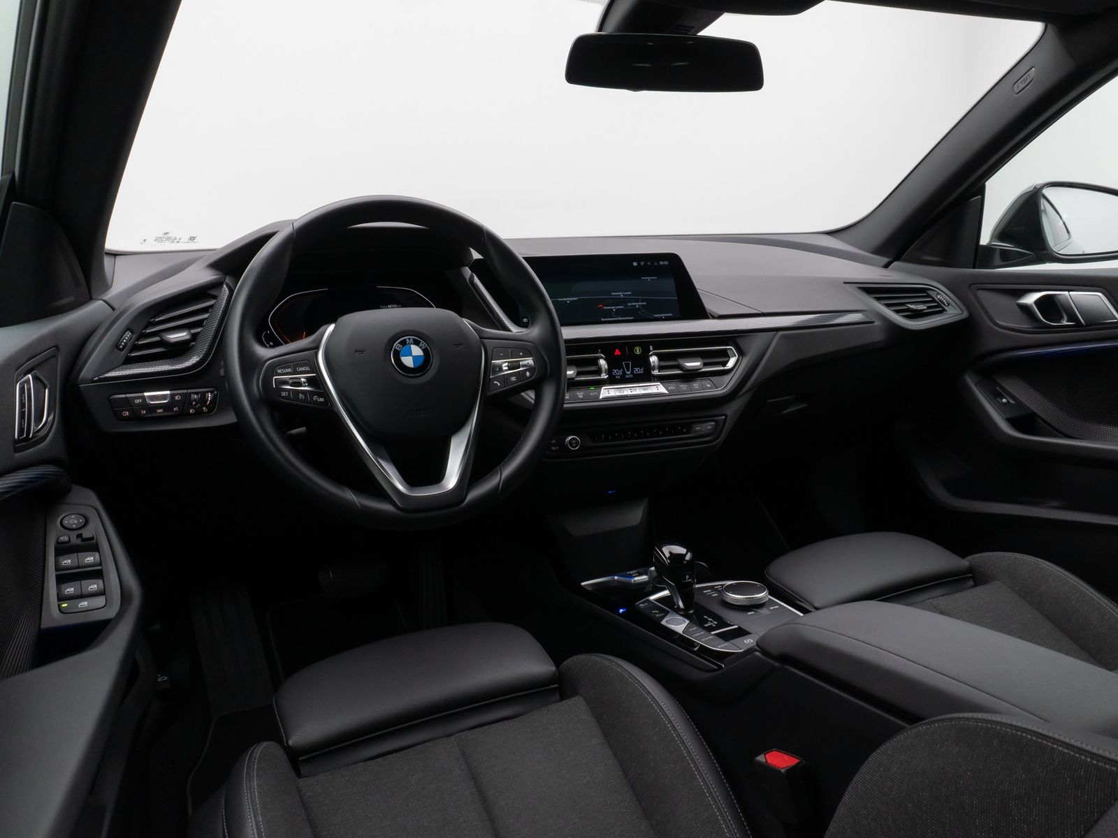 Fahrzeugabbildung BMW 218i Gran Coupé SportLine DAB PDC DrivAssist LED