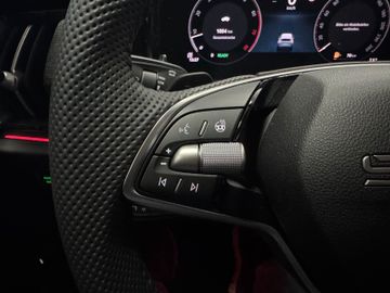 Fahrzeugverkauf 16 Skoda Kodiaq 1.5 TSI Selection Matrix*7-Sitze*AHK
