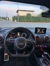 Audi RS3 2.5 TFSI S tronic quattro Sportback - - graue Audi RS3