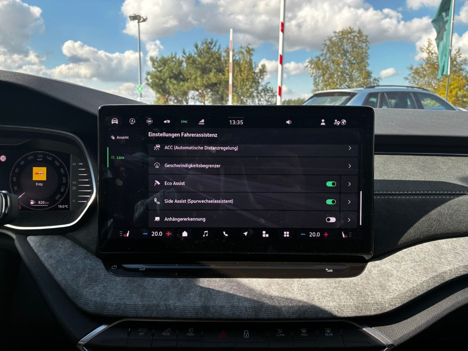 Fahrzeugabbildung SKODA Octavia Combi Tour 2,0 TDI 110kW 7-Gang-DSG
