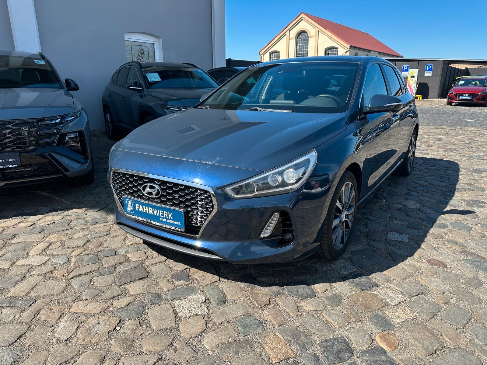 HYUNDAI i30