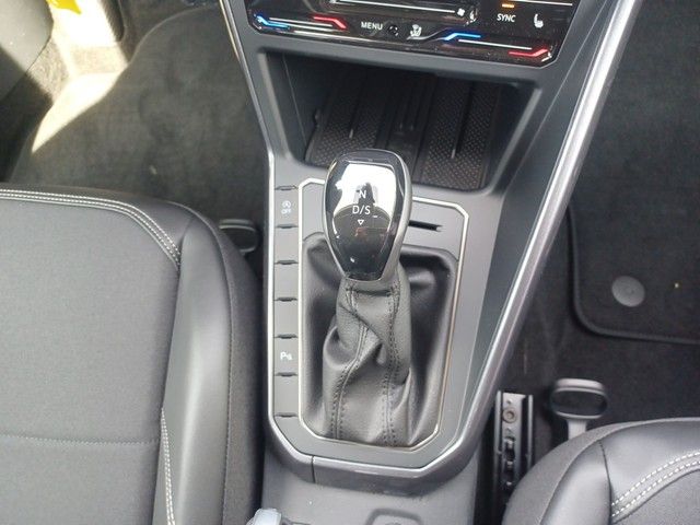 Fahrzeugabbildung Volkswagen Taigo 1.0TSI DSG Style  AHK+GJR+KAMERA+NAV+APP