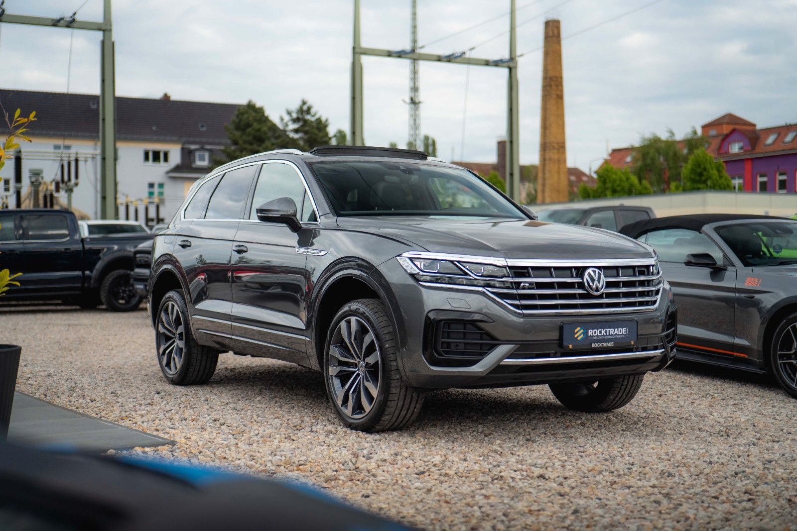 Fahrzeugabbildung Volkswagen Touareg V6 R-Line+ 4Motion *Pano*Matrix*DAB*19%*