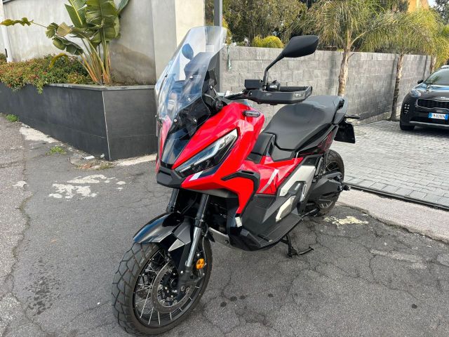 Honda X-ADV 750 2024