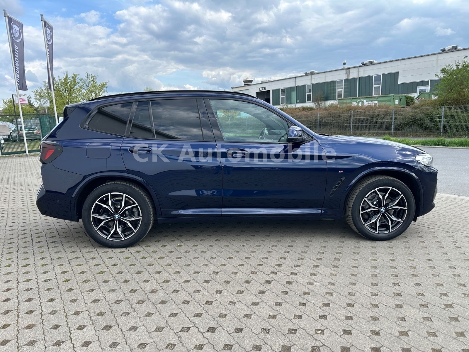 Fahrzeugabbildung BMW X3 xDrive 30i M-Sport/Navi/LED/ACC/360°Kam/AHK