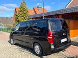 Hyundai H-1 Travel 2.5 CRDi Automatik 8-Sitze AHK 170 PS - scheckheftgepflegte Hyundai H-1