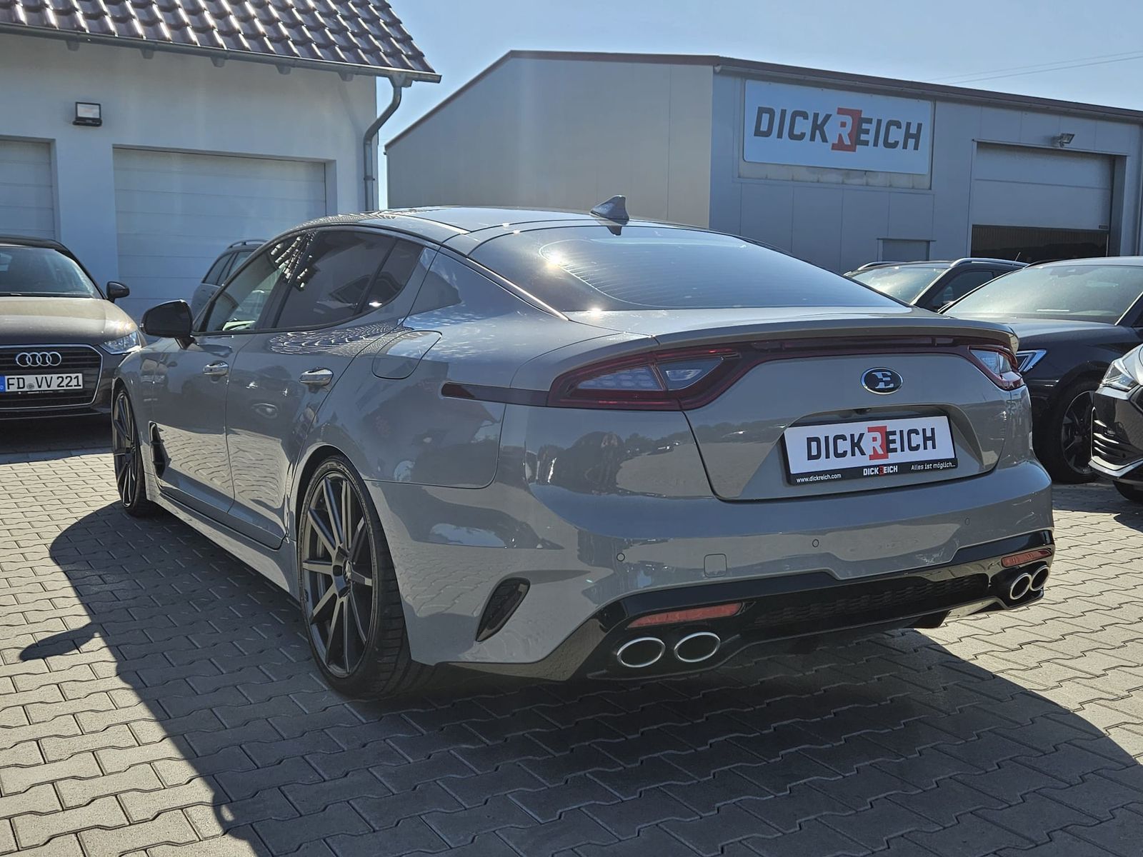 Fahrzeugabbildung Kia Stinger 3.3T V6 GT 4WD PANO*360°HUD*H&K*LED*20"