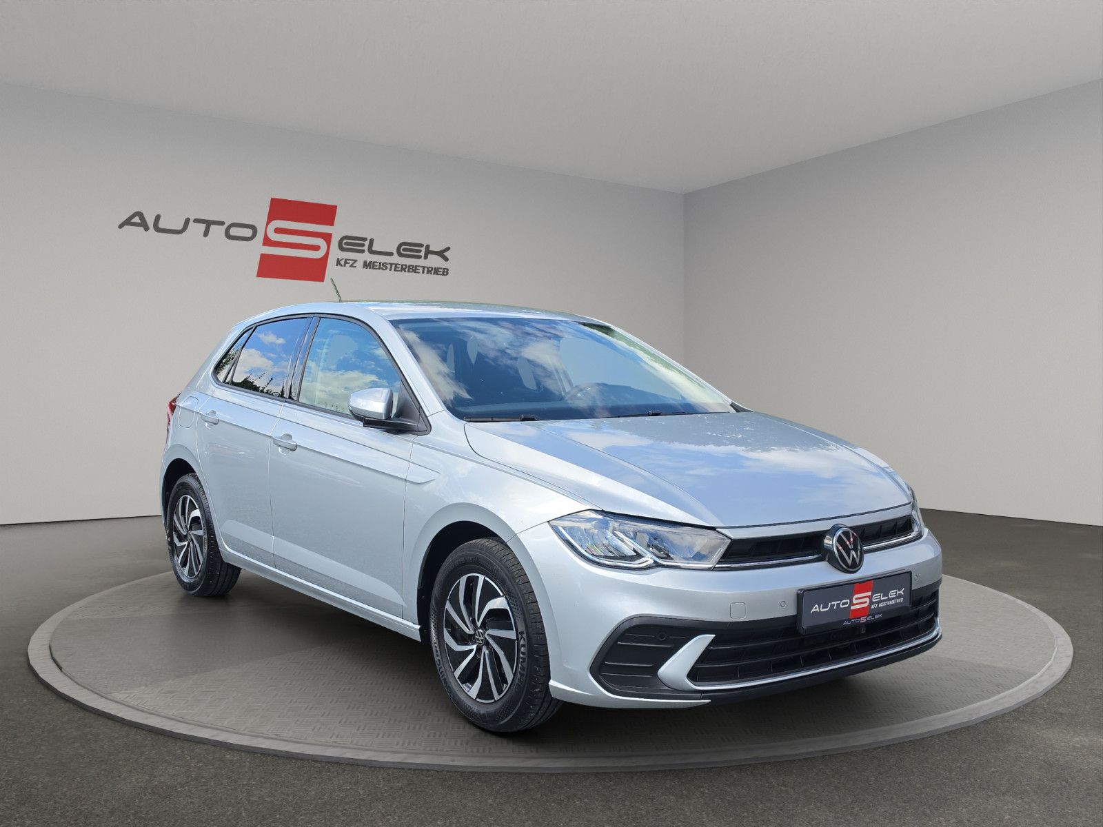 Fahrzeugabbildung Volkswagen Polo VI Life AUS 1.HAND AUTOMATIK DIGAL TACHO
