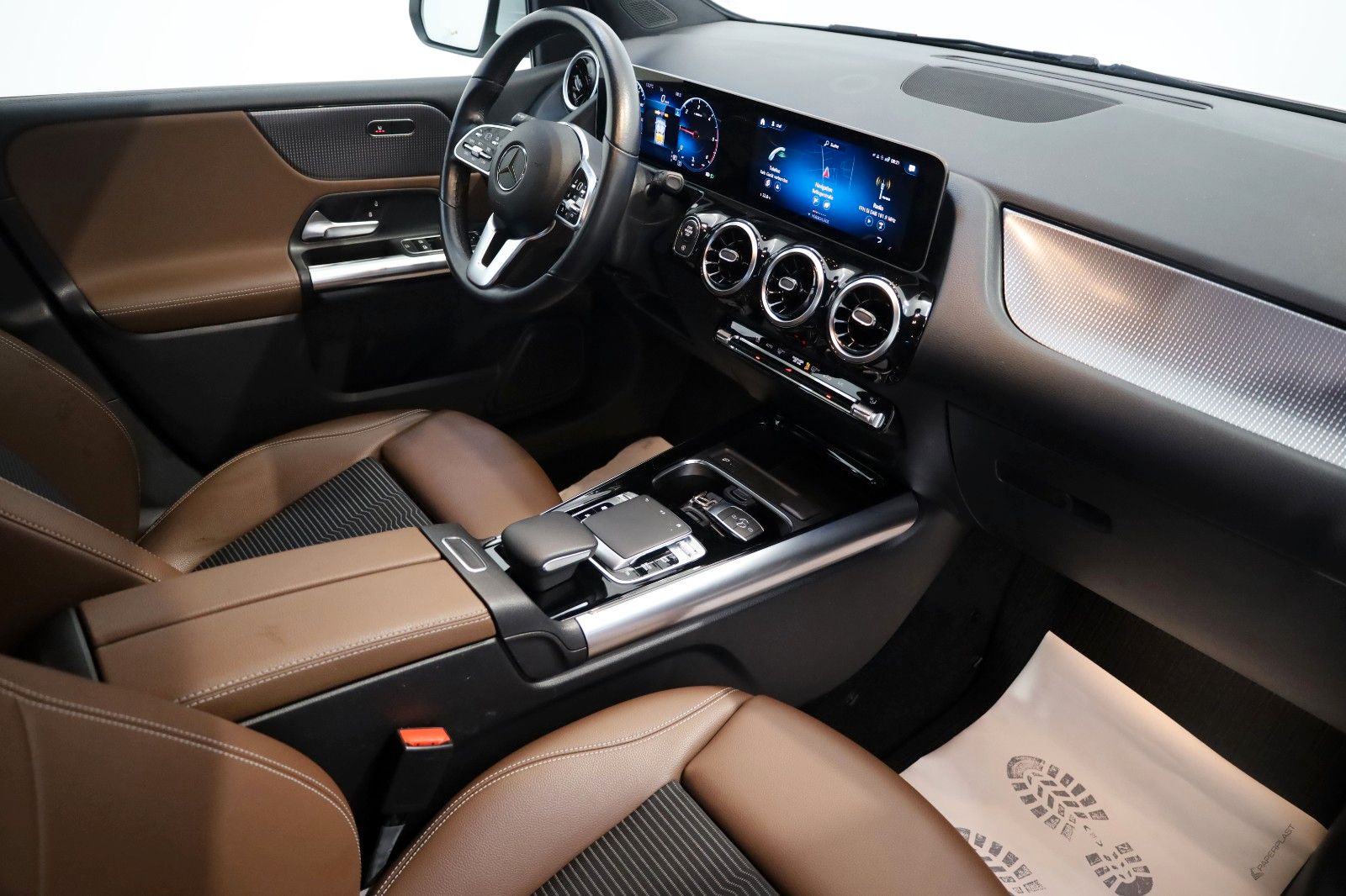 Fahrzeugabbildung Mercedes-Benz B 180d T.Leder,Navi,LED,SH,PDC,SR+WR