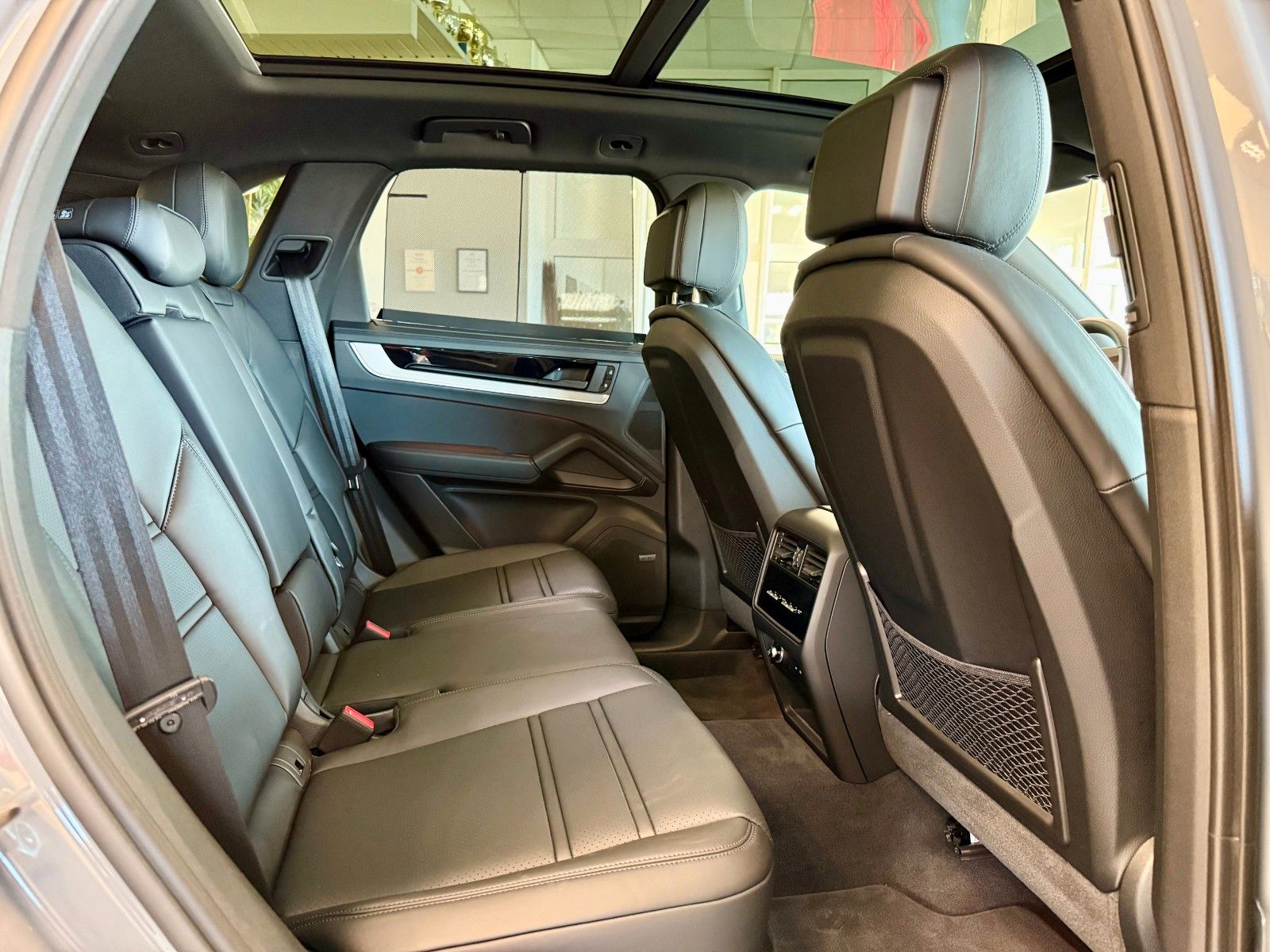 Fahrzeugabbildung Porsche Cayenne S E-Hybrid Panorama/AHK/Massage/HeadUP