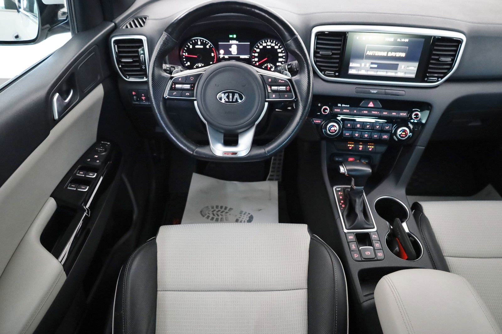 Fahrzeugabbildung Kia Sportage GT-Line 4WD,Leder,Pano,Navi,360°Kam,AHK