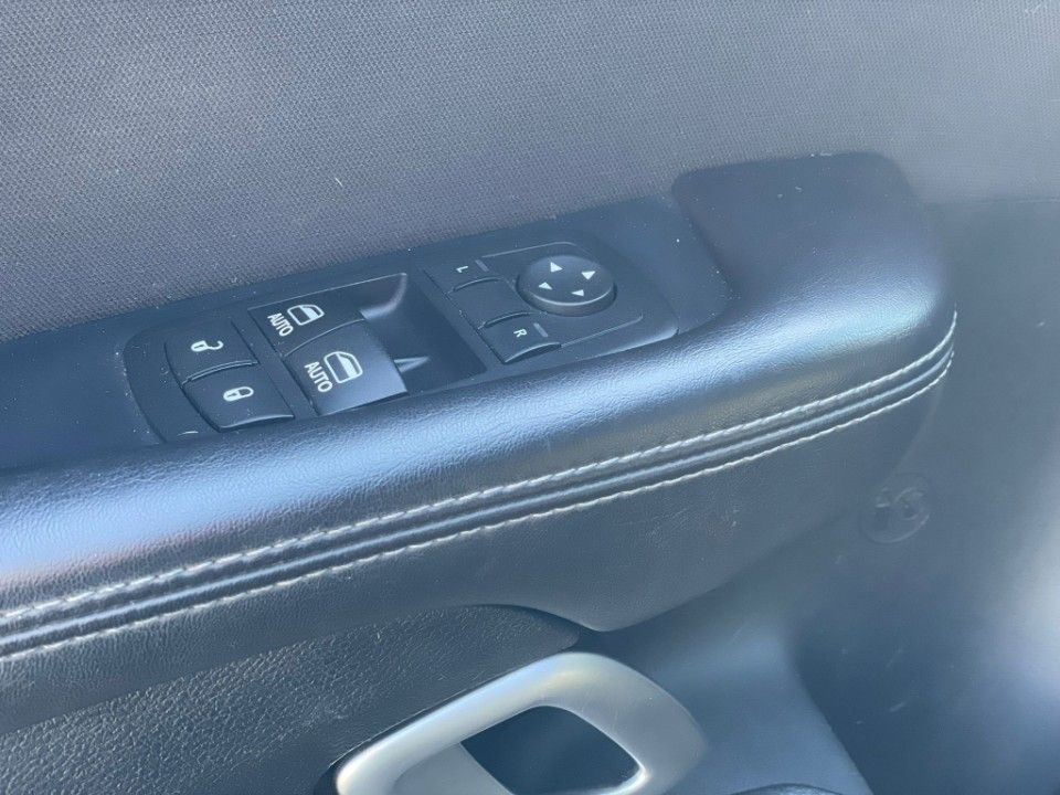 Fahrzeugabbildung Dodge Challenger 3.6 SXT 17 direkt aus USA importiert