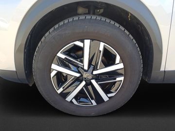 Peugeot 2008 - 8