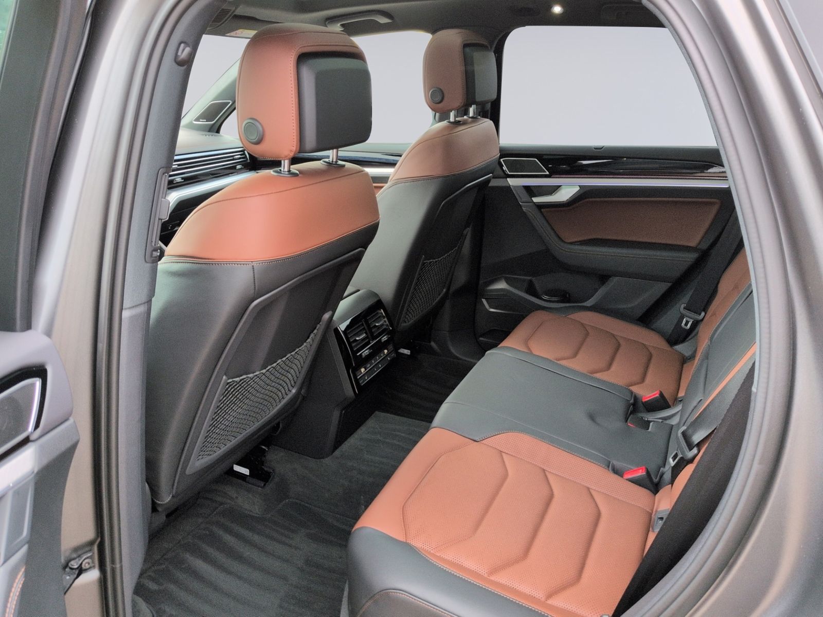 Touareg 3.0 TDI 4M R-LINE BLACK STYLE AHK+PANO