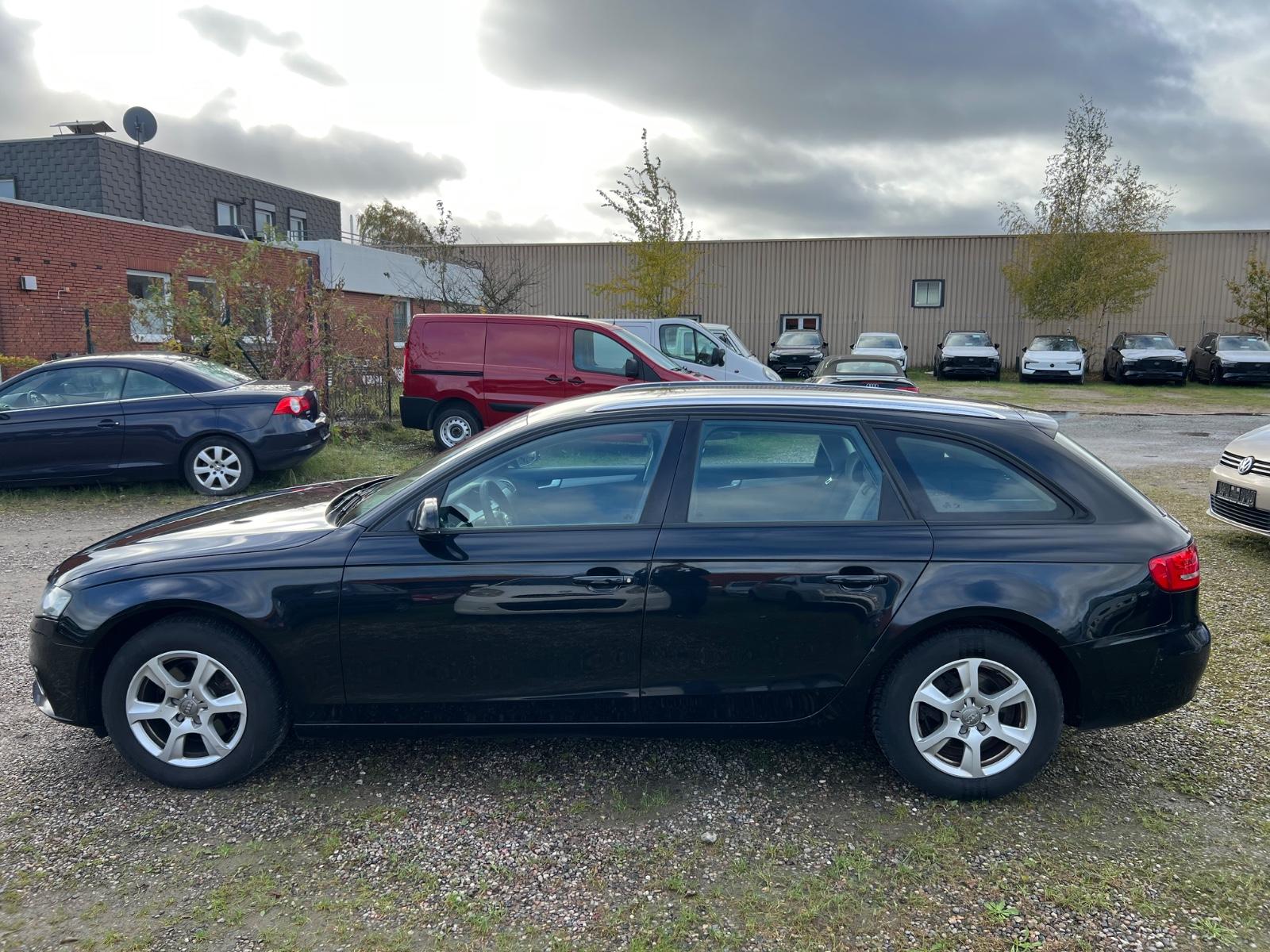 Audi A4 2011 — photo 9