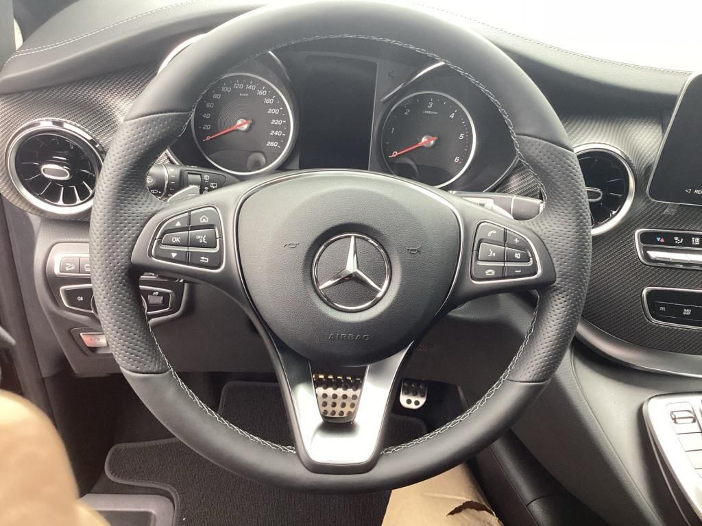 Fahrzeugabbildung Mercedes-Benz V 300 d Exclusive 4M lang AMG*AHK*AIRMATIC*Pano
