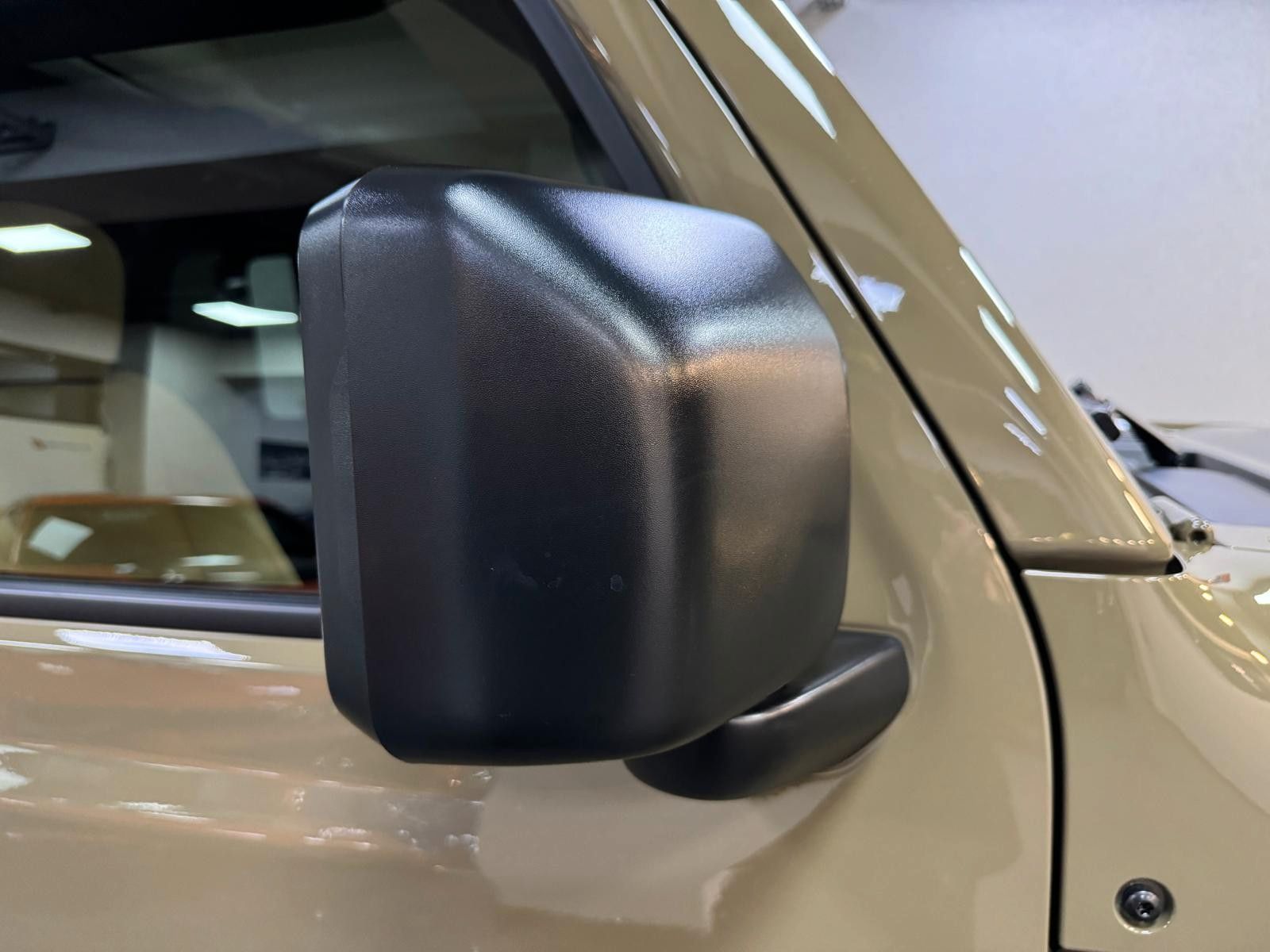 Fahrzeugabbildung Jeep GLADIATOR WILLYS '41 ED. 3.6L-V6 HARDTOP-SOFTTOP