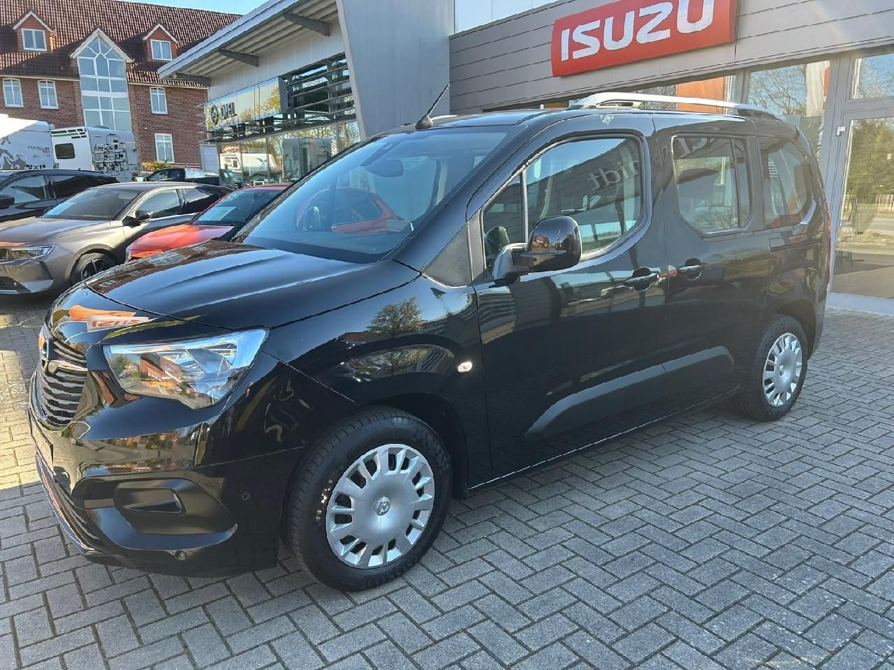 Fahrzeugabbildung Opel Combo Life E Edition
