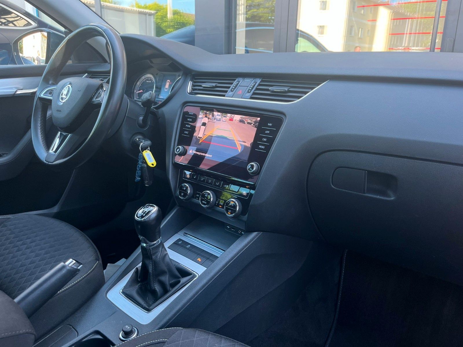 Fahrzeugabbildung SKODA Octavia 1.4 TSI Combi Drive*RFK*AHK*PDC*LED*
