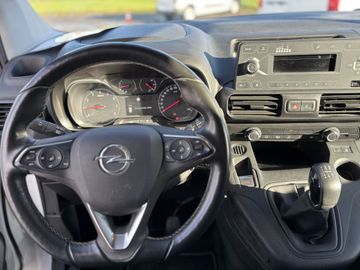 Fotografie des Opel Combo Cargo 1.5 D Edition AHK