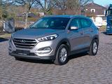 Hyundai Tucson Advantage 4WD 1HAND TÜV NEU NAVI AHK PDC - Hyundai TUCSON: Advantage
