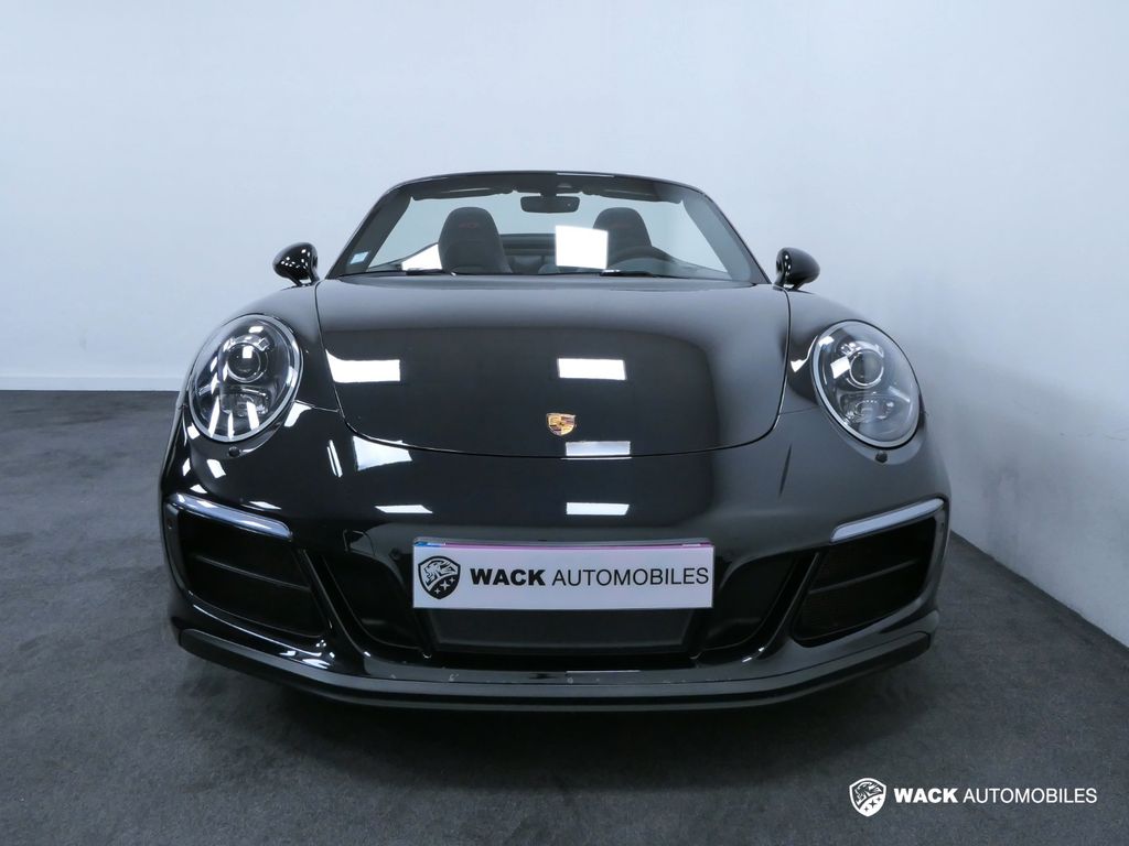 PORSCHE 911 2018