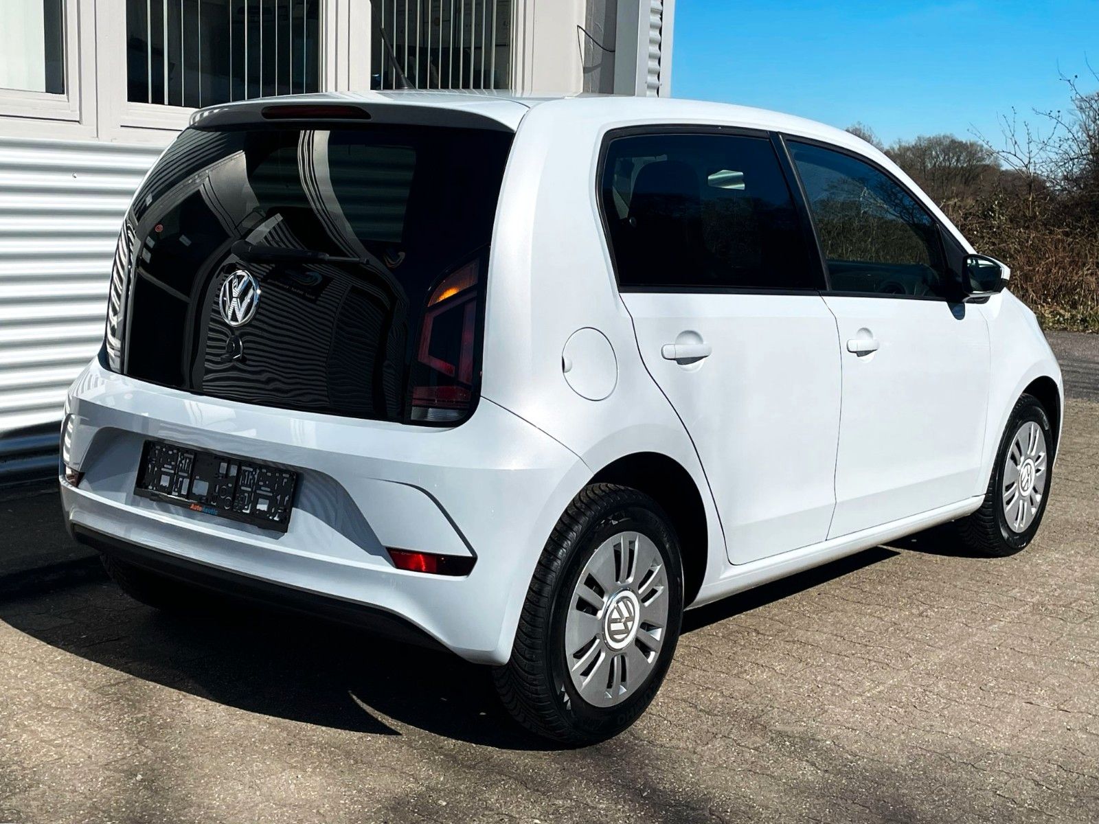 Fahrzeugabbildung Volkswagen UP! 5-TÜRIG KLIMA SOUND COMPOSITION 2.HAND