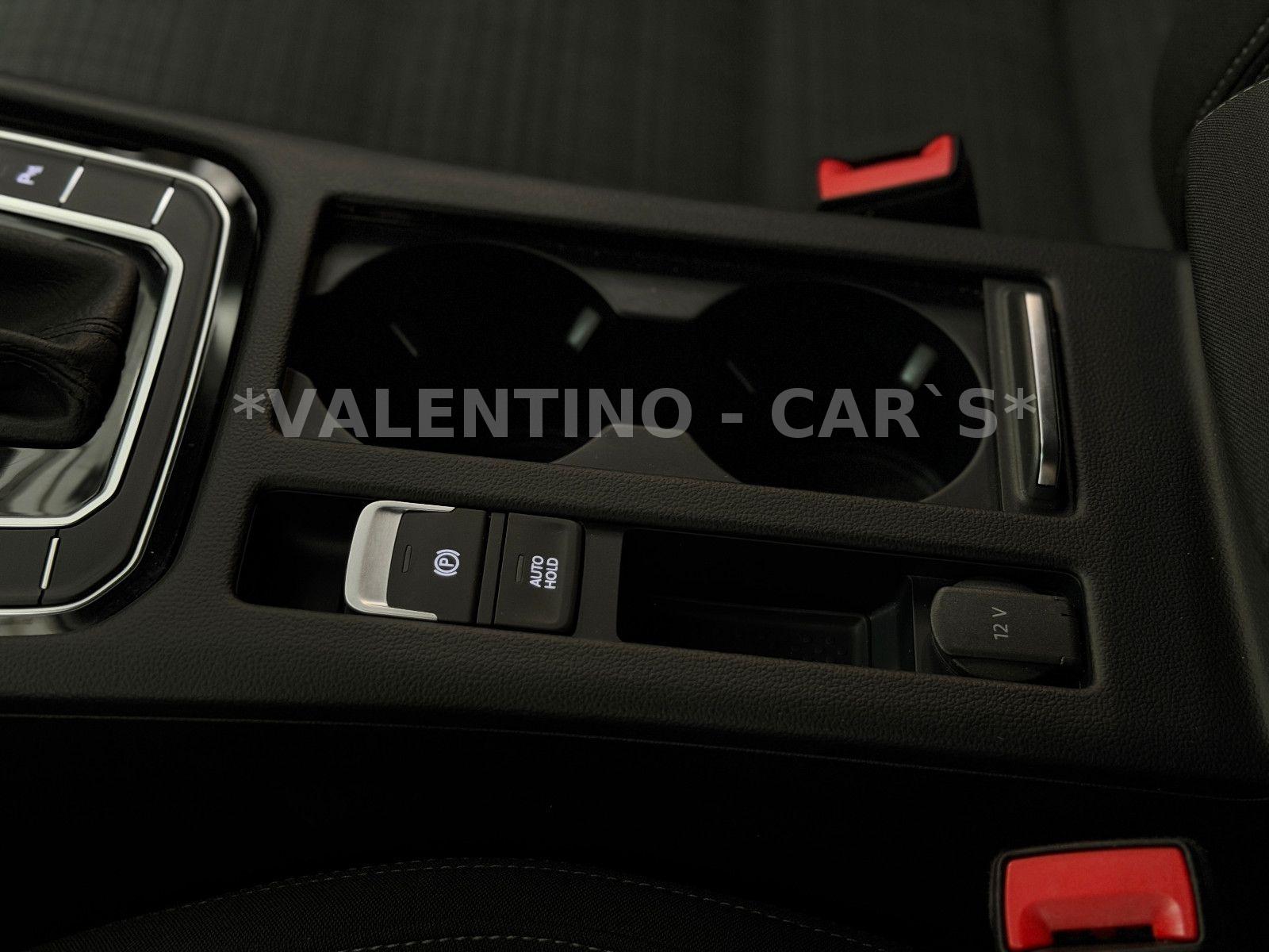 Volkswagen Passat Variant Business DSG/ACC/Kam/App/Navi/AHK