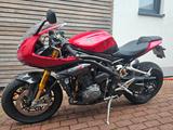Triumph Speed Triple 1200 RR - TRIUMPH SPEED TRIPLE 1200 RR