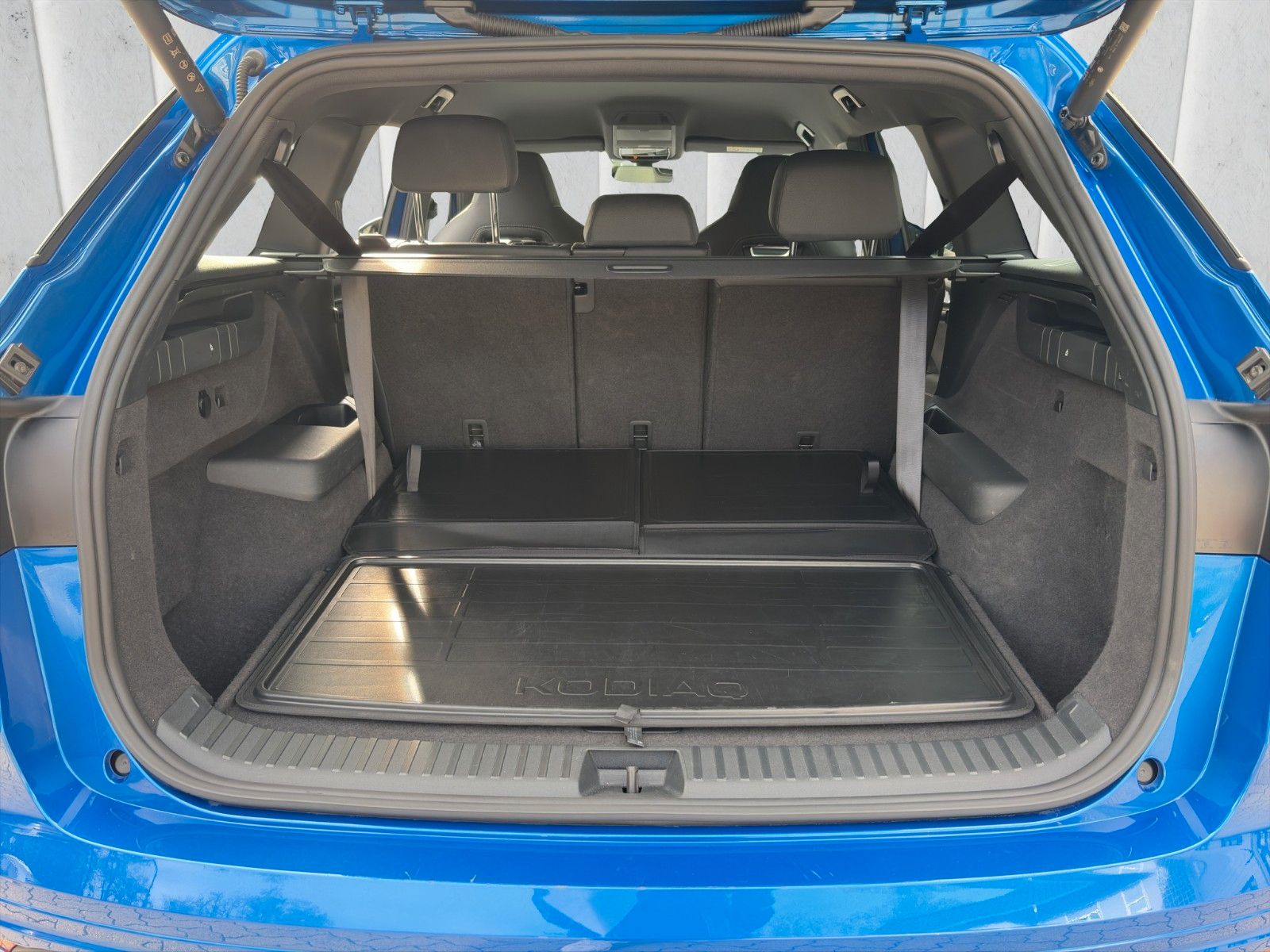 Fahrzeugabbildung SKODA Kodiaq 1.5 TSI DSG*Sportline*7-Sitzer*ViCo*SHZ*