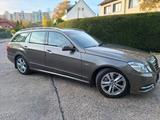 Mercedes-Benz E250 CDI Avantgarde Daimler - Mercedes-Benz E 250: Cdi Avantgarde