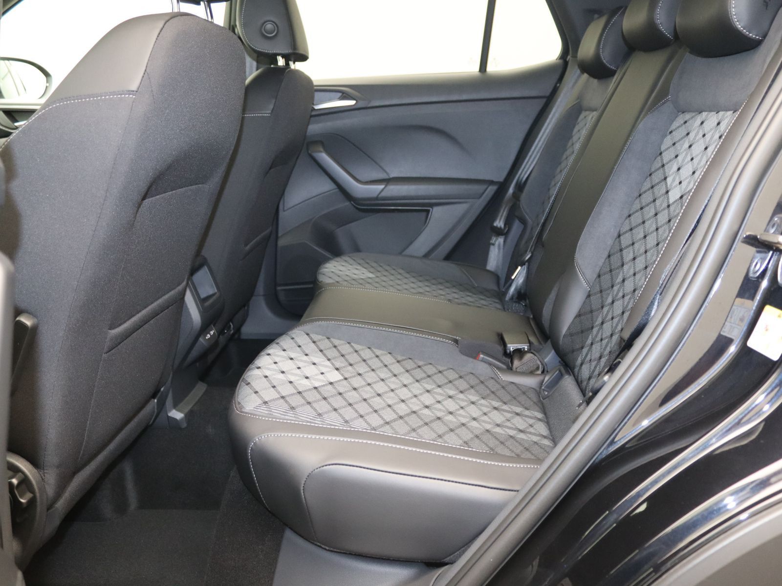 Volkswagen T-Cross - Bild 10