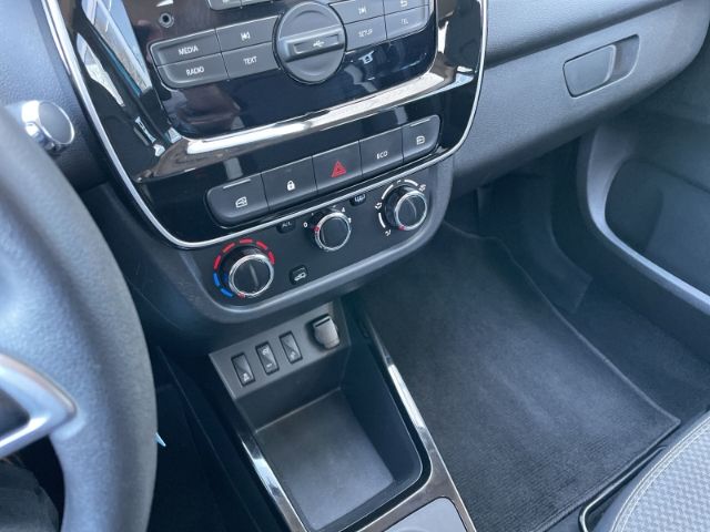 Fahrzeugabbildung Dacia Spring Electric 45 Essential Tempomat, Telefonvo
