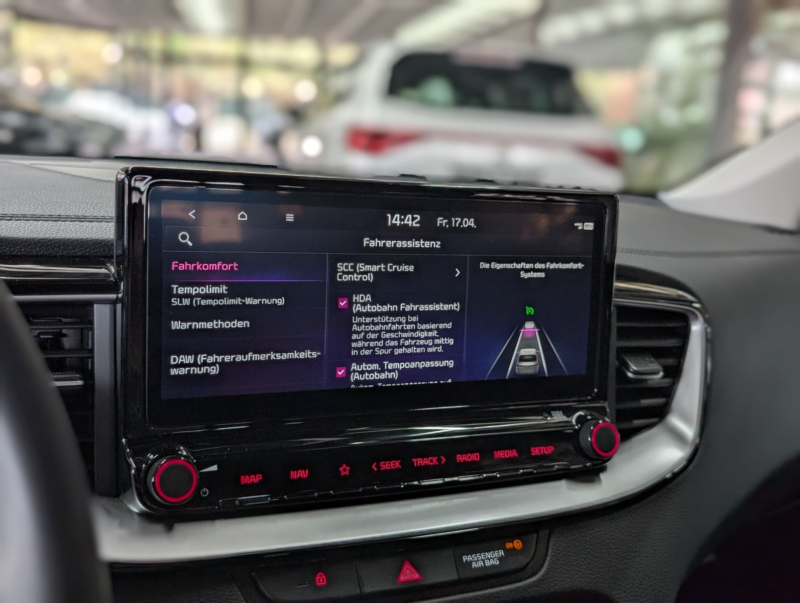 Fahrzeugabbildung Kia cee'd Sportswagon 1.5 Spirit SCC JBL KAM 7J Gar.
