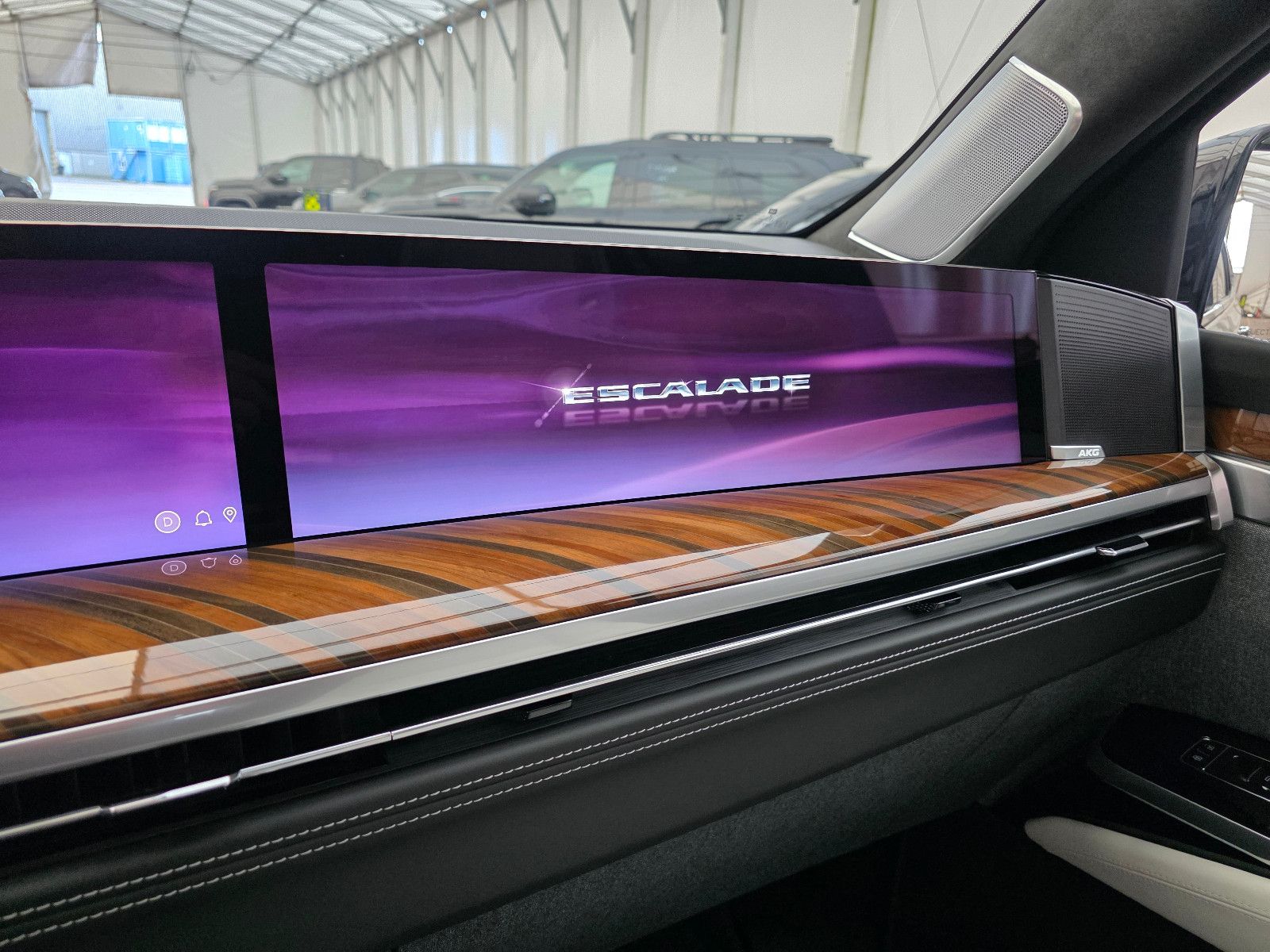 Fahrzeugabbildung Cadillac Escalade Sport Platinum T1: 129.000 EUR, Stock !