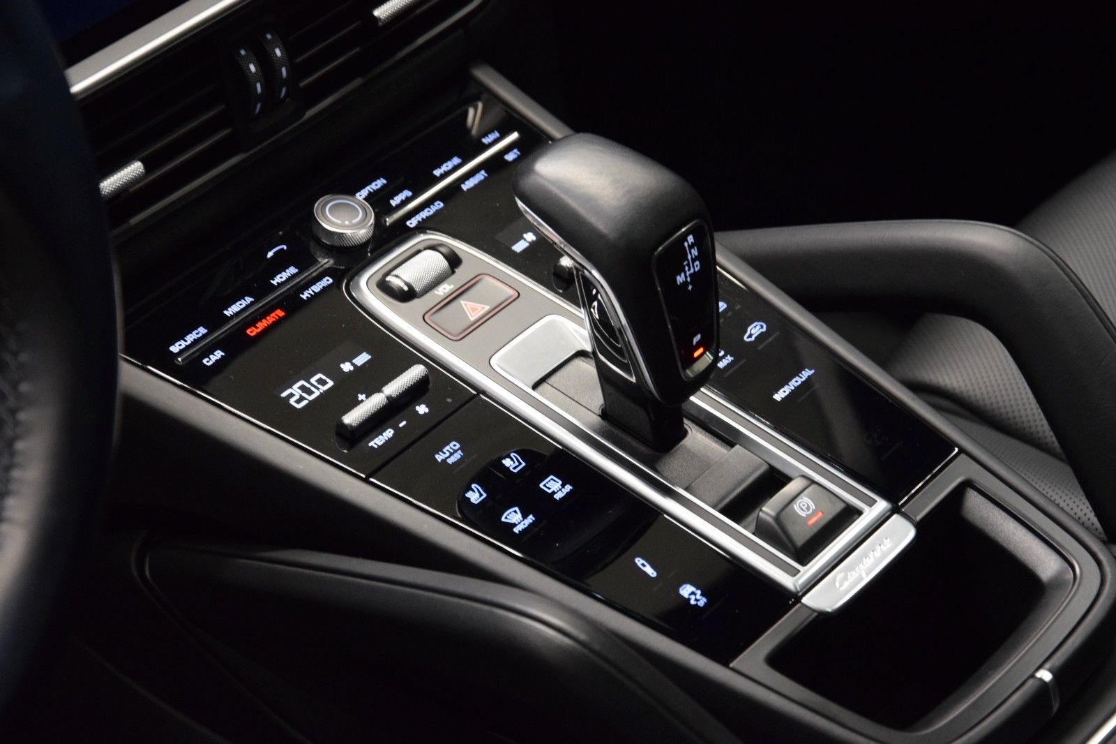 Fahrzeugabbildung Porsche Cayenne E-Hybrid Pano. ACC Matrix. Bose Approv.