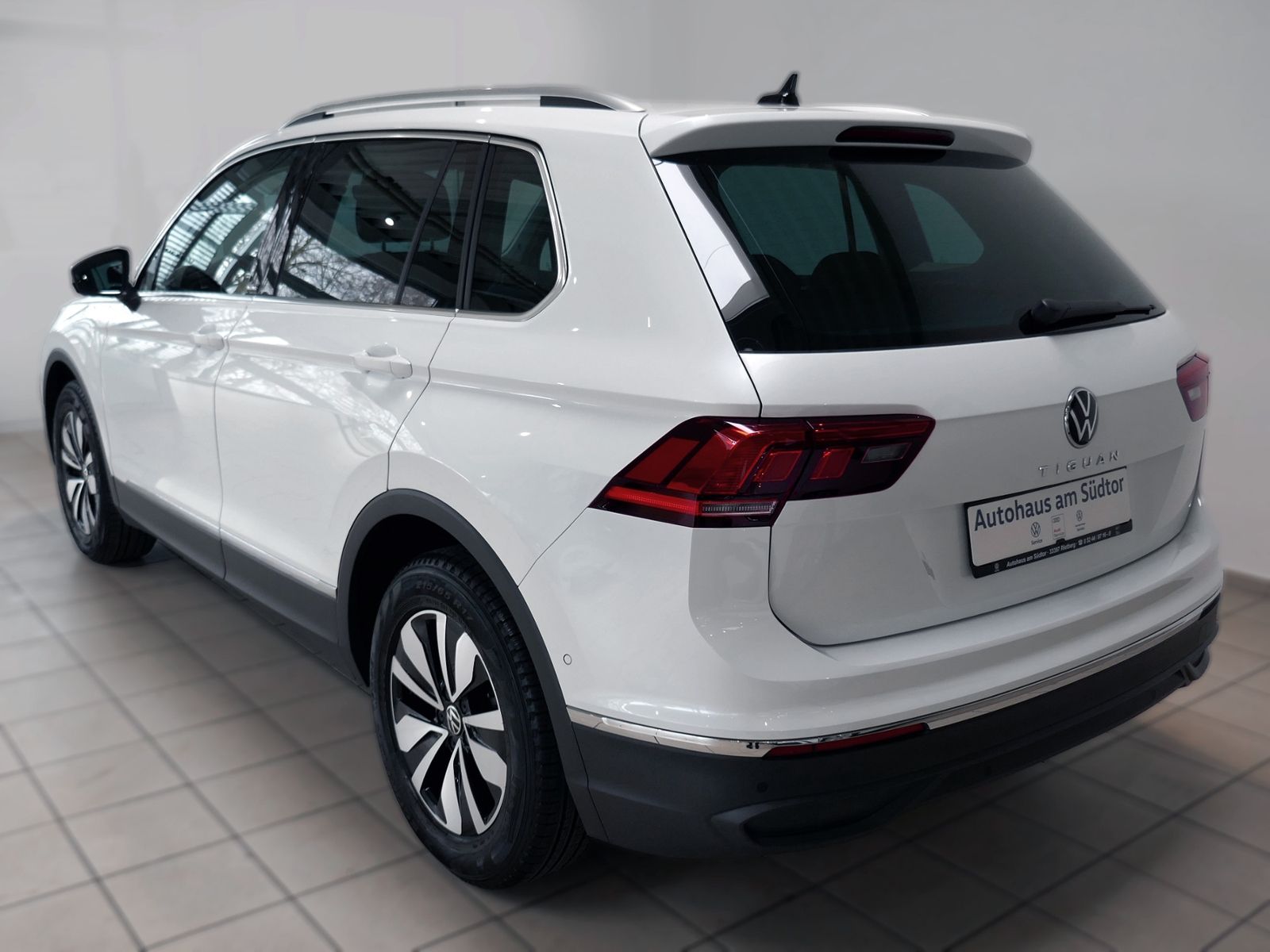 Fahrzeugabbildung Volkswagen Tiguan Move 1.5 TSI DSG | LED RFK ACC Navi