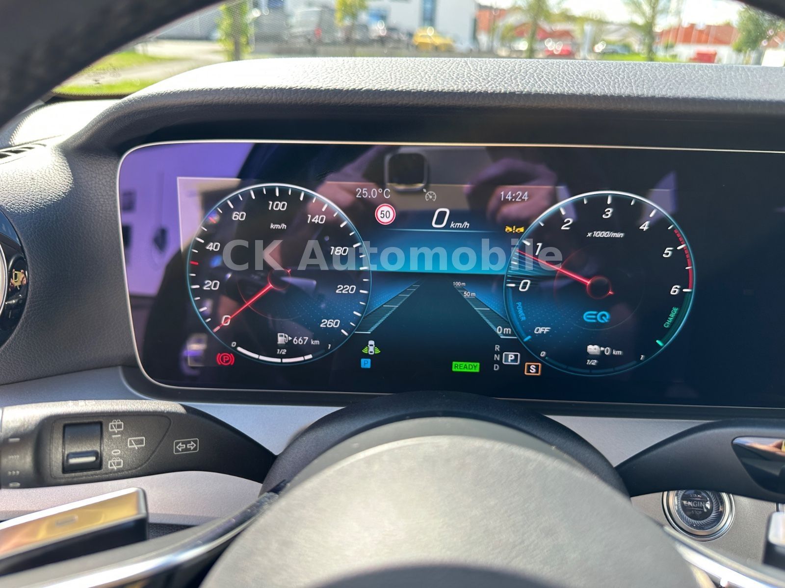 Fahrzeugabbildung Mercedes-Benz E 300de T-Modell Avantgarde/Widescreen/LED/AHK