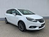 Opel Zafira Tourer - weiße Opel Zafira Tourer