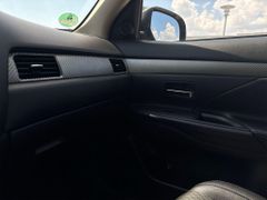 MITSUBISHI Outlander 2.2 DI-D Diamant Edition 4WD Schalter