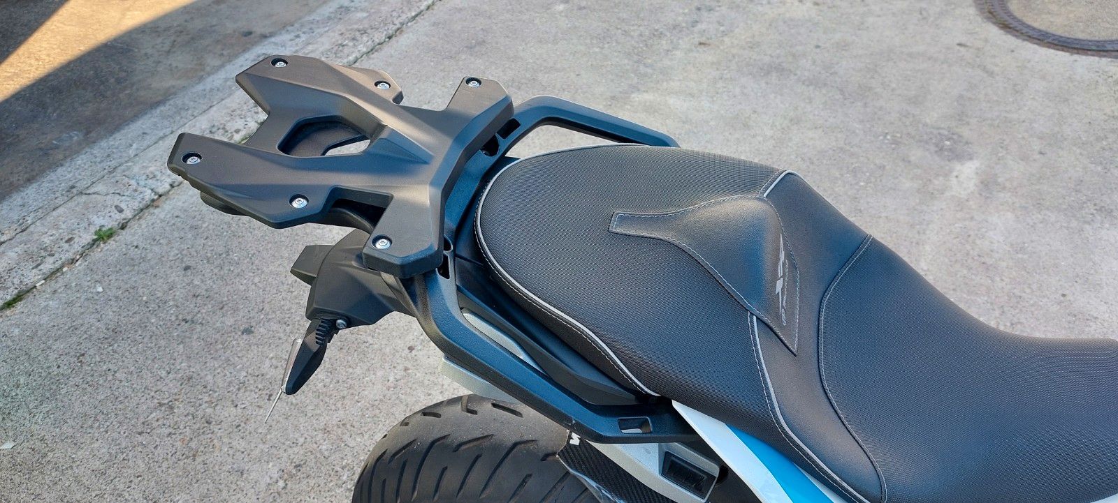 Fahrzeugabbildung BMW S 1000 XR M-Paket/ Carbonpaket Schmiederäder