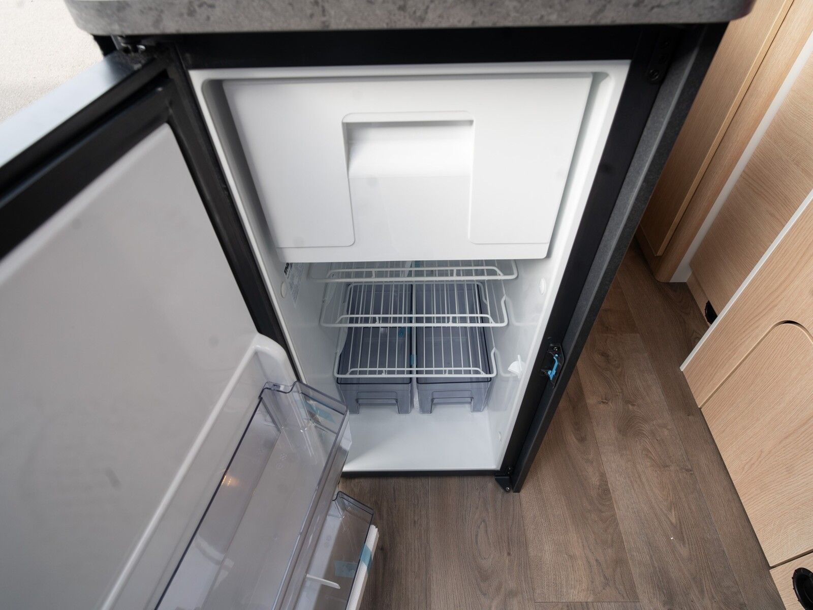 Fahrzeugabbildung Sunlight Adventure Cliff 600 Faltverdunkelung*Markise*uvm