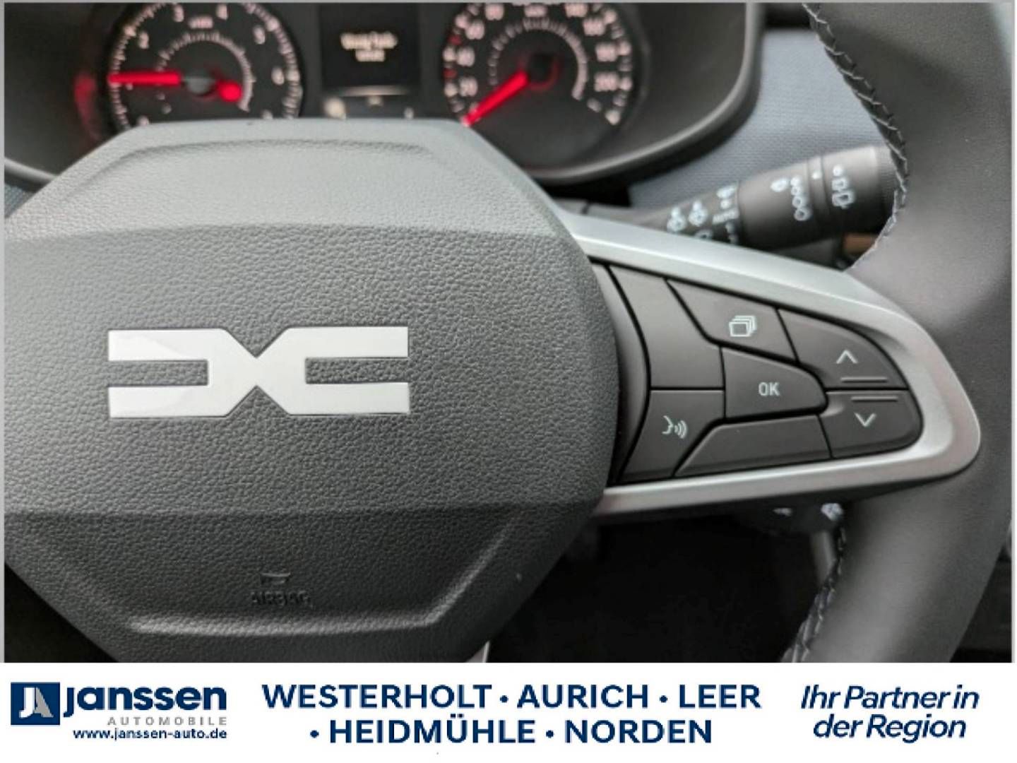 Fahrzeugabbildung Dacia Sandero Stepway Expression TCe 110